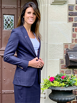 Custom Client, Laura Baffico